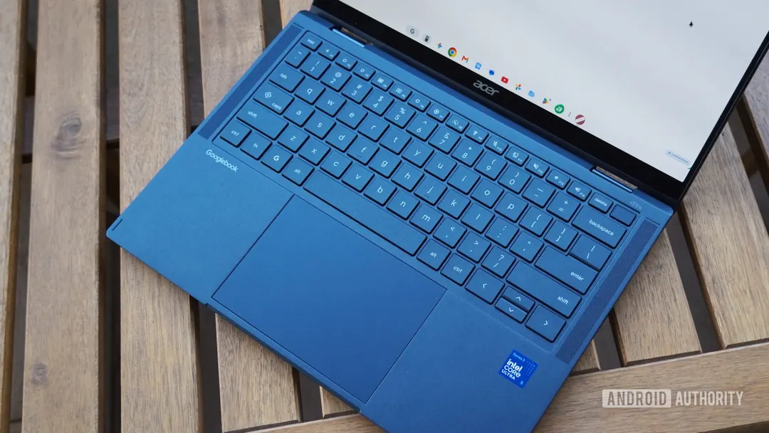 Google fixes Googlebook Bluetooth, AI Writing Tools and app casting issues