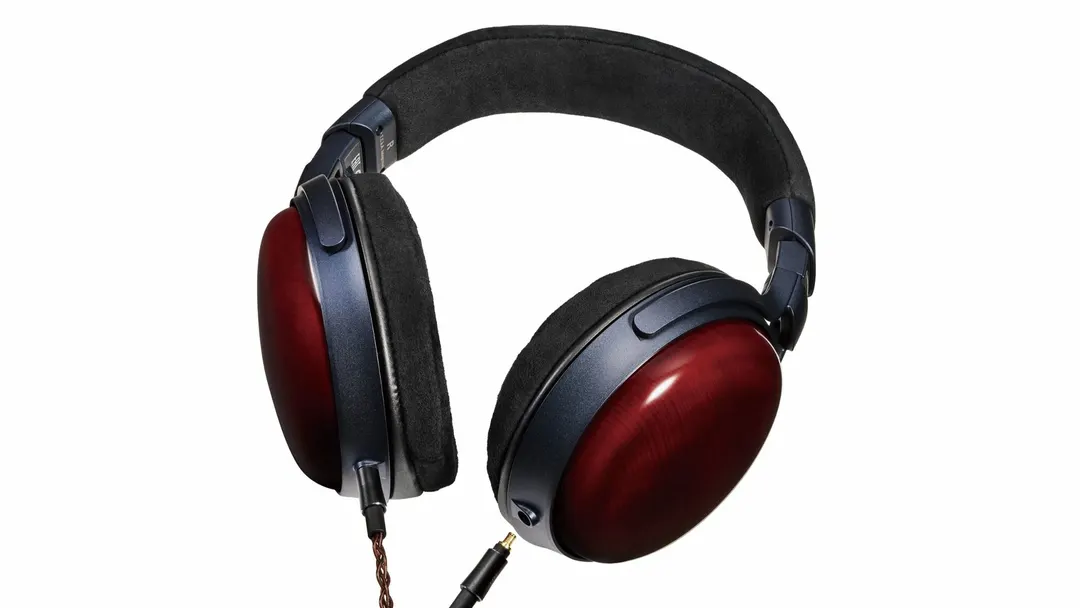 Audio-Technica launches ATH-AWX7000 flagship headphones at £3299