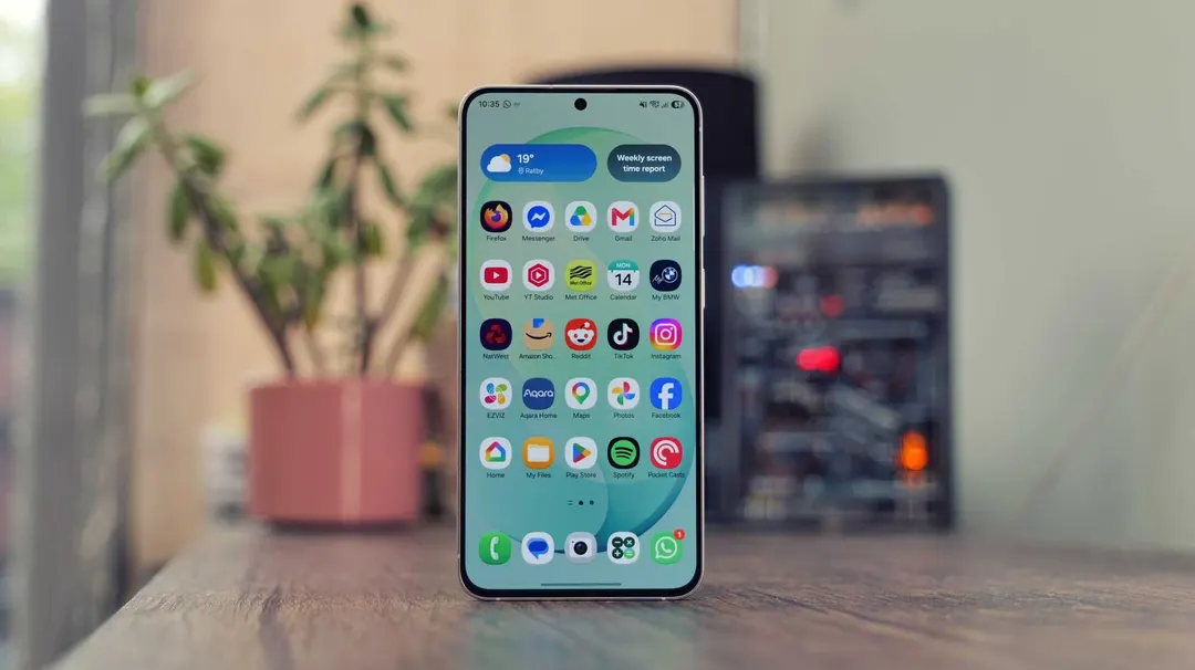 Leak: One UI 10 may ditch app icons entirely