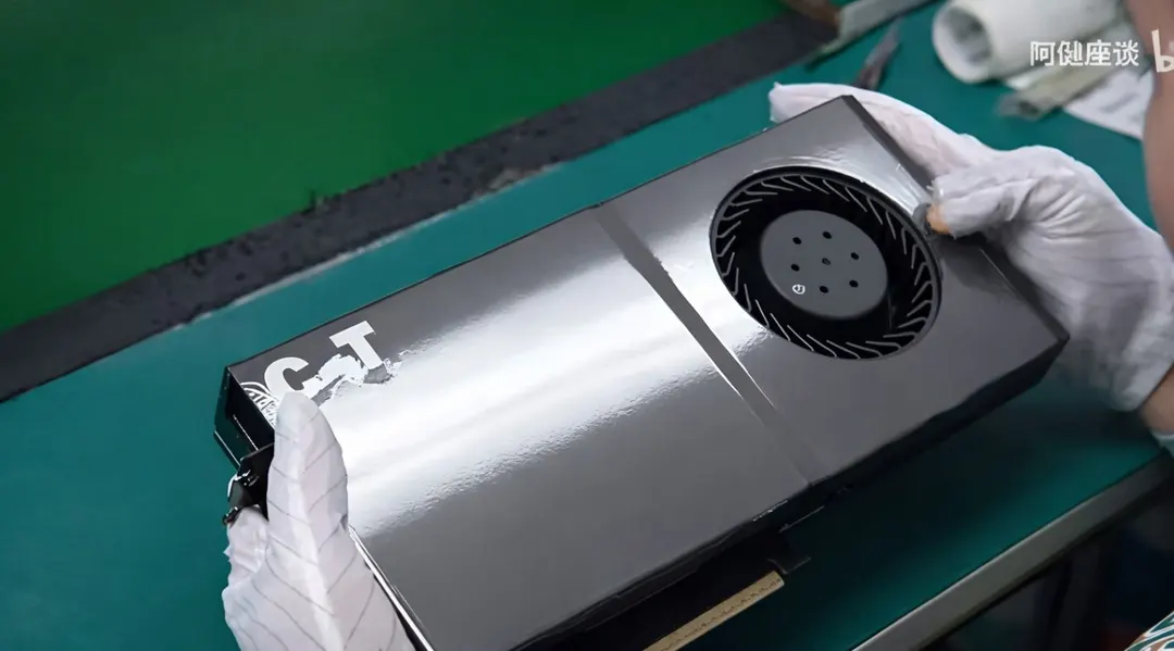 Chinese labs strip RTX 5090 dies and 32GB VRAM for AI servers