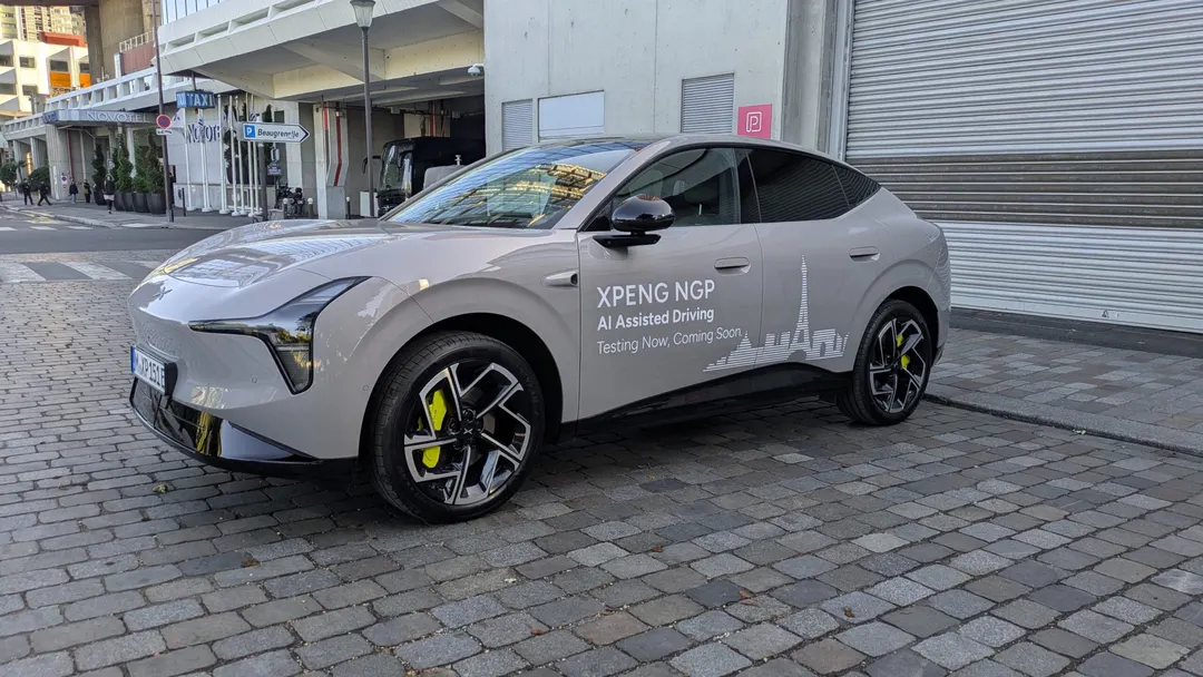 XPENG L03 with NGP and VLA 2.0 tested on Paris roads