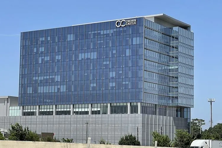 Crown Castle bullish on spectrum build-out and SpaceX's terrestrial plans