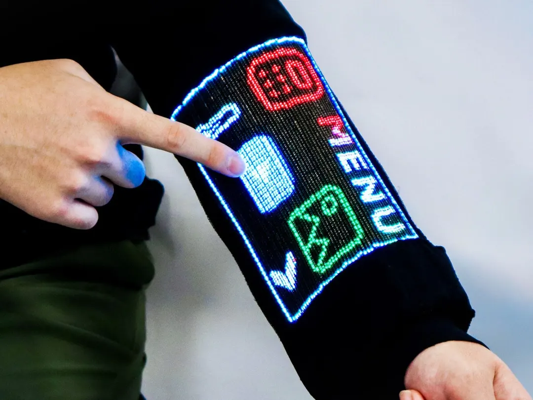 NUS researchers weave the first touchscreen display into clothing