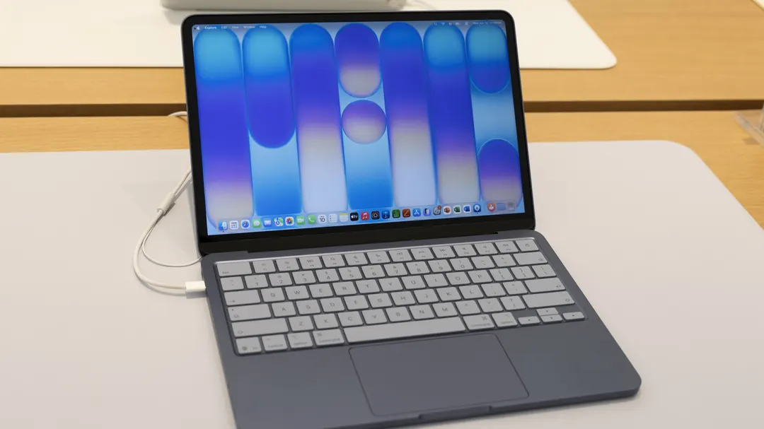 MacBook Neo review: an iPhone A18 Pro chip in a $700 laptop