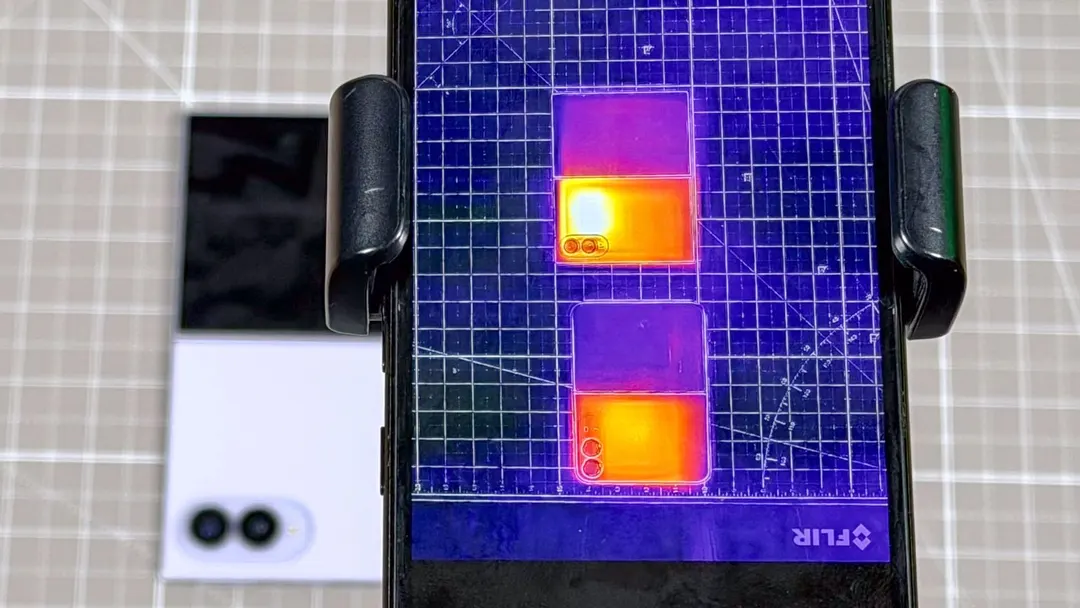 Test: iPhone Duo sustains load better than Galaxy Z Fold 8