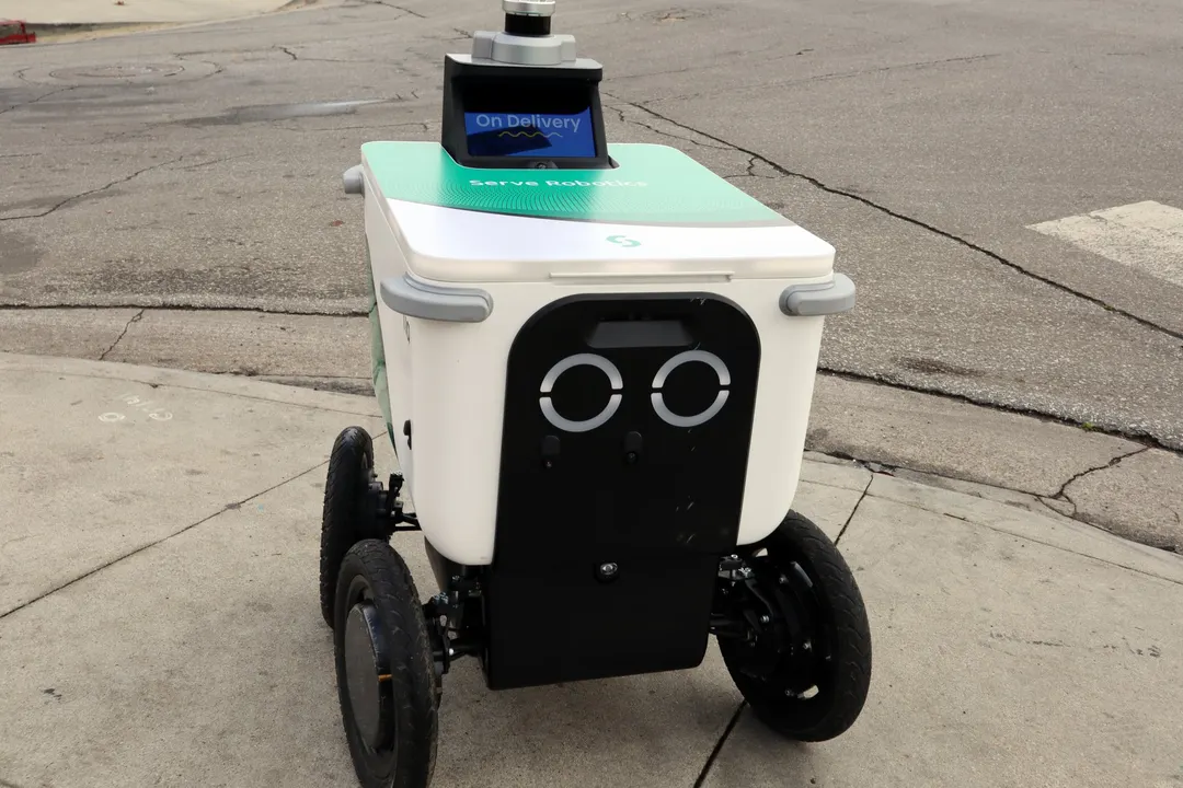 Delivery robots Coco and Serve sued over biometric data collection