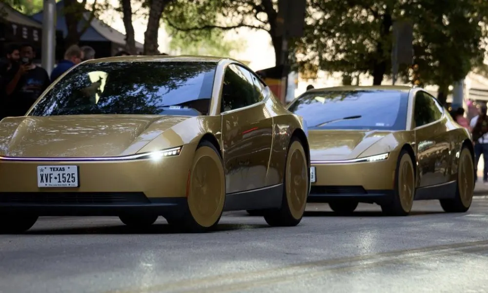 Tesla Cybercabs take over Austin's F1 weekend