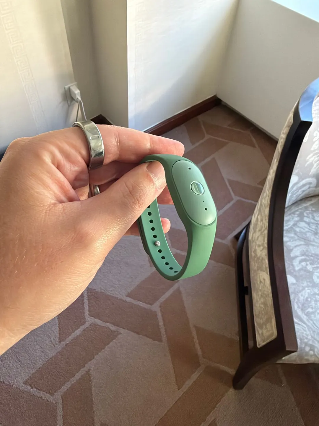 Amazon Bee Frontier review: a $75 AI wearable built for always-on listening