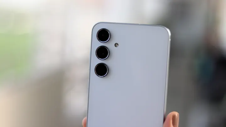 Stable One UI 9 update rolls out more widely to Galaxy A55
