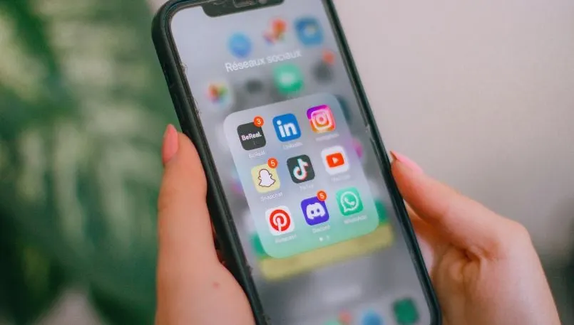Greece passes under-15 social media ban starting January 2027