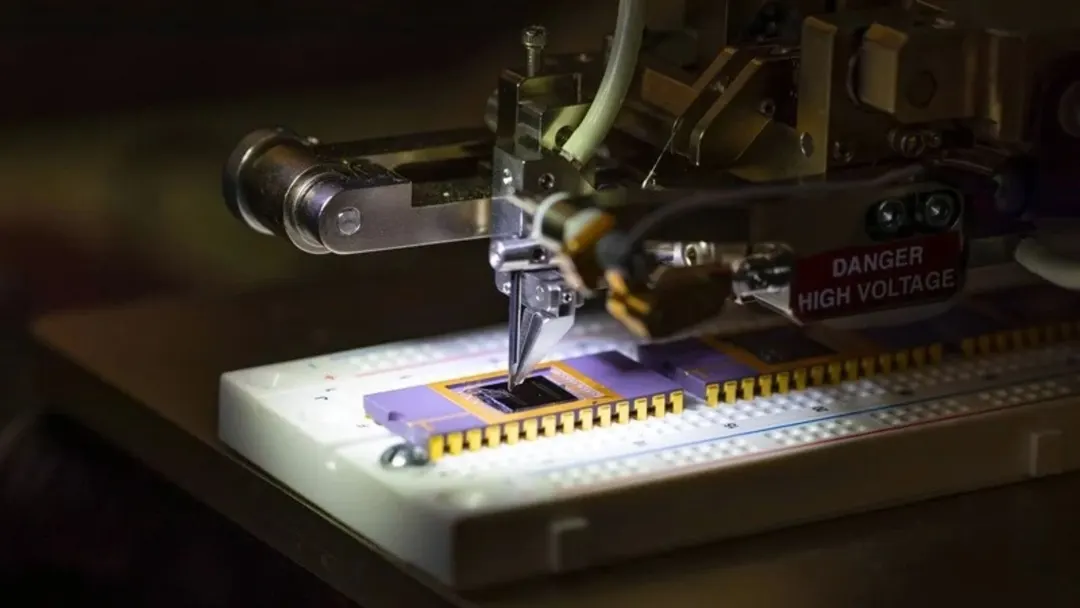 US team builds graphene sensor that runs 24 hours without a battery