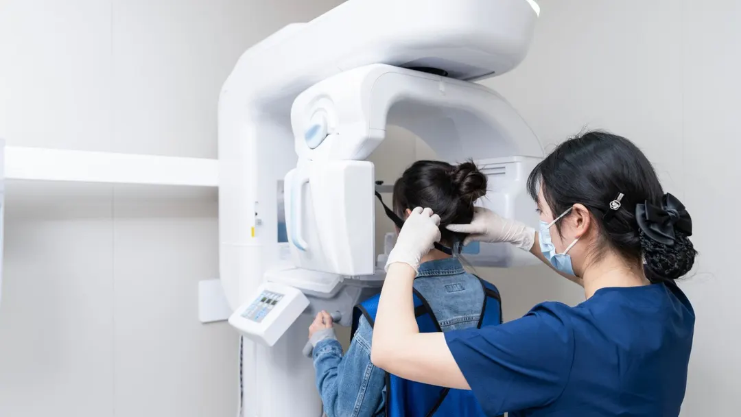 220-second X-ray scan images samples 27 times faster with one optic