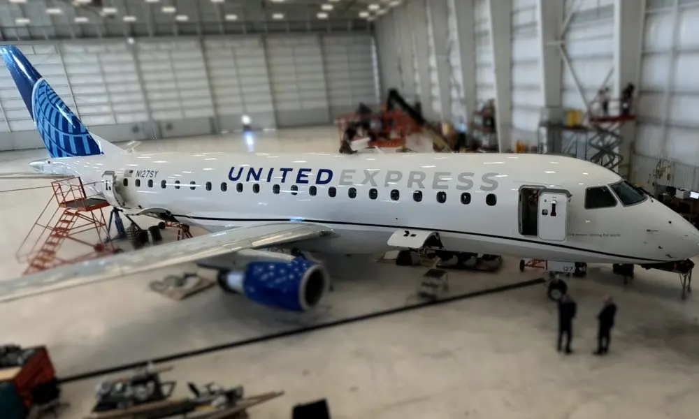 United CEO calls Starlink its biggest advantage, but a temporary one