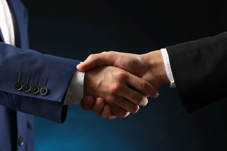 Amazon settles lawsuit against ex-AWS managers over data center kickbacks