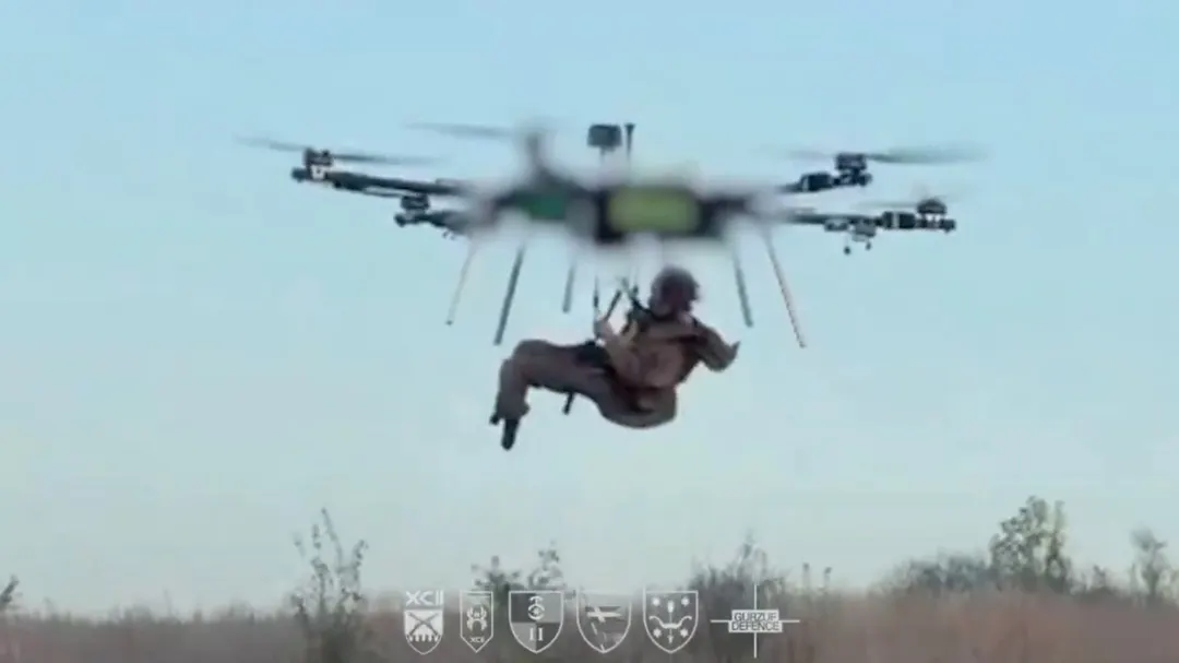 Ukrainian drone carries wounded soldier off battlefield in a first