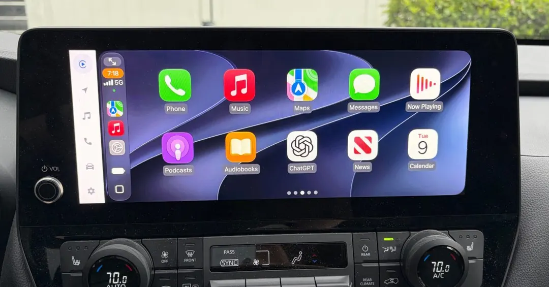 iOS 27.2 brings two CarPlay improvements: Siri AI and Podcasts