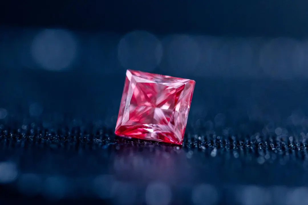 Chemistry method speeds up modeling of diamond qubits