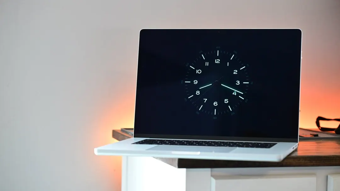 Touchscreen MacBook Pro to start at $2,899