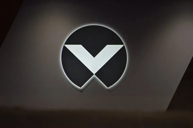 Vertiv shares jump 14% as data center earnings beat expectations