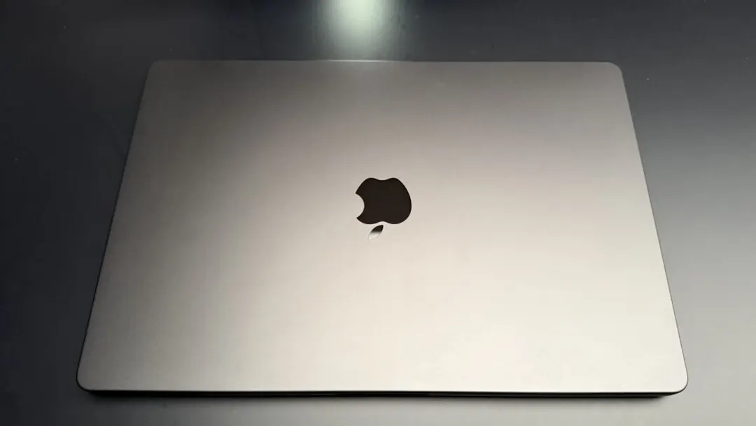 Touchscreen MacBook Pro hands-on: OLED screen steals the show