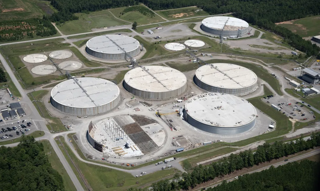 Fire at US nuclear site triggers radiological release alert, FAA restricts flights