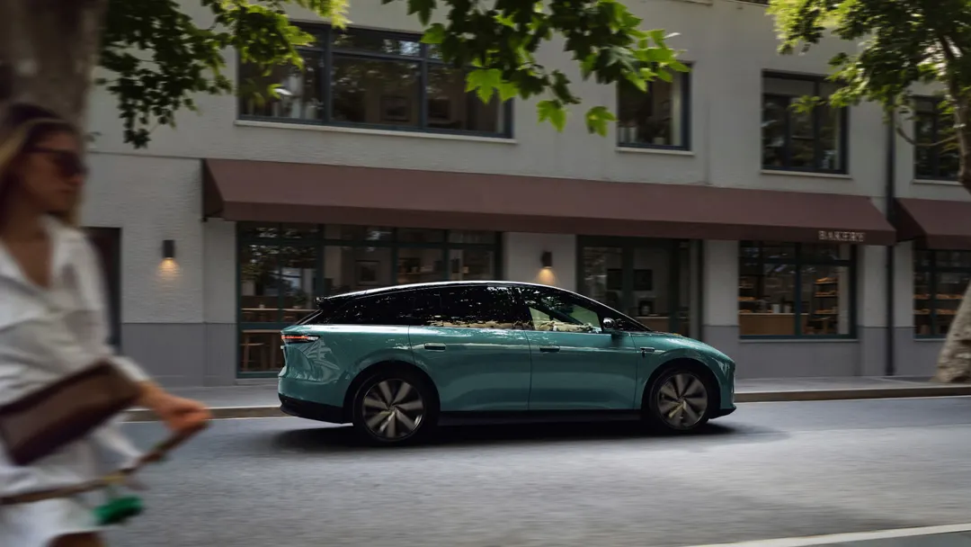 Li Auto launches updated i6 SUV with in-house driving chip