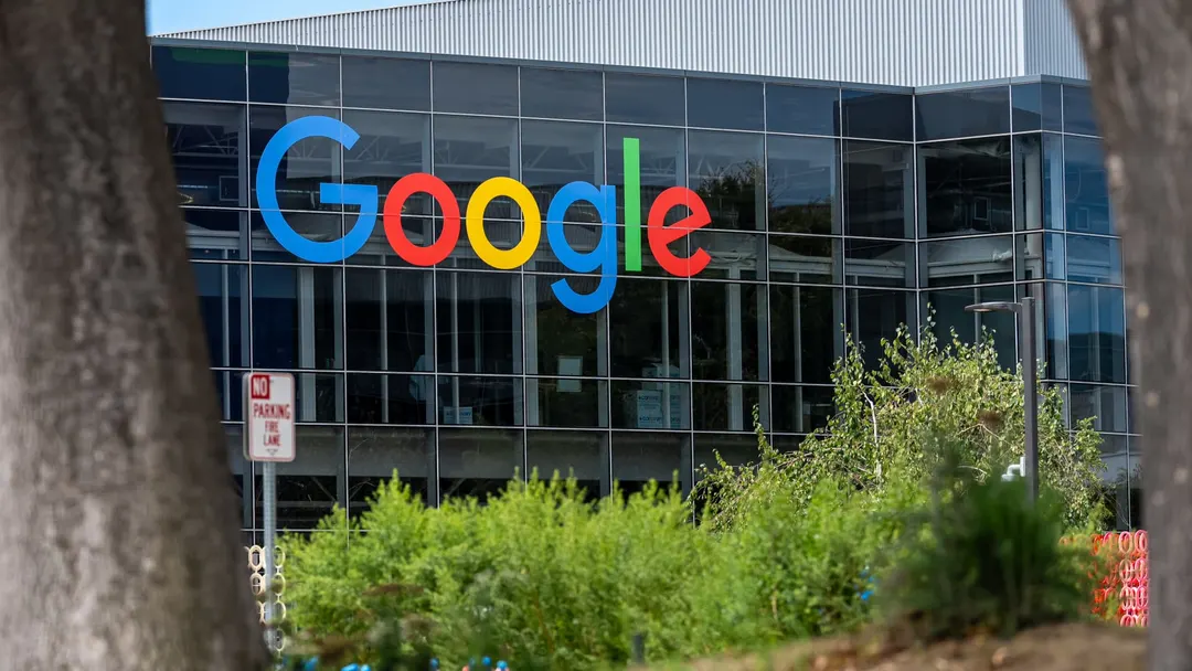 Alphabet falls 10% premarket on negative free cash flow