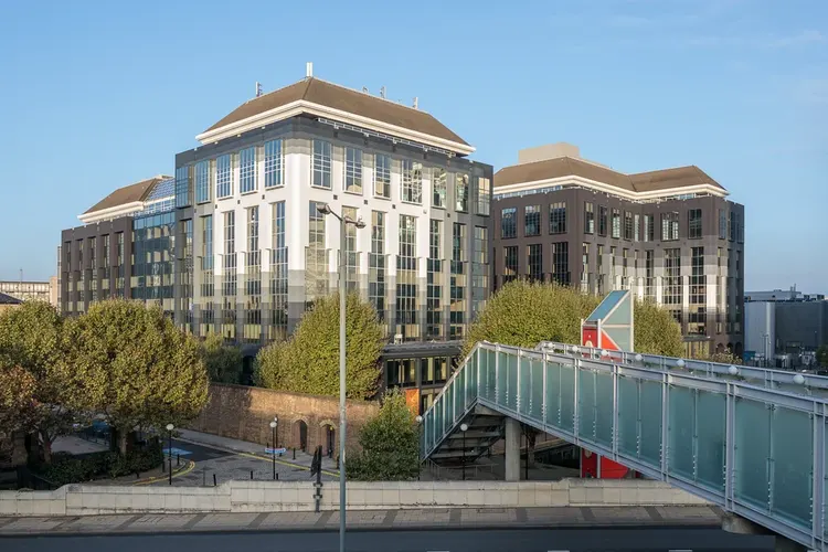 Telehouse closes £220m purchase of London Docklands campus for 65MW data center