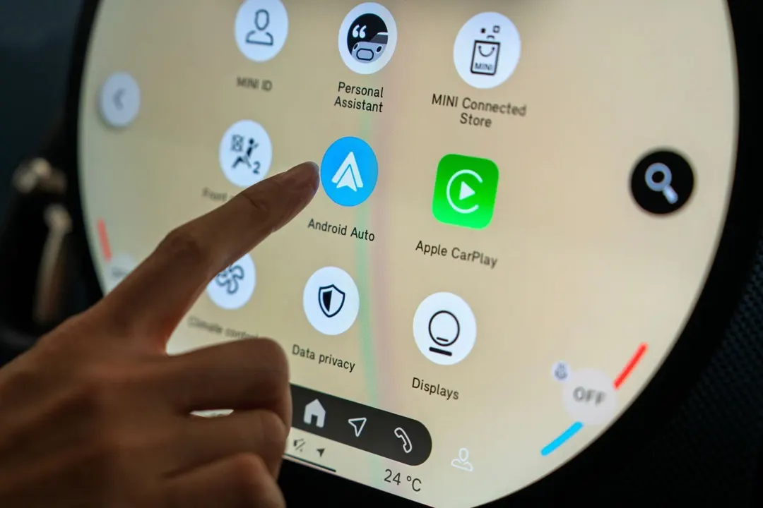 Android Auto 18 rolls out with code for upcoming Cielo redesign