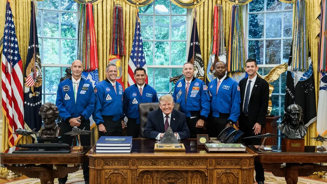 Artemis III crew meets Trump at the White House