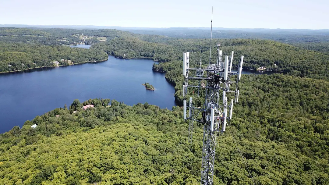Bell sells nearly 50% tower stake to Quebec's La Caisse for $2.45B
