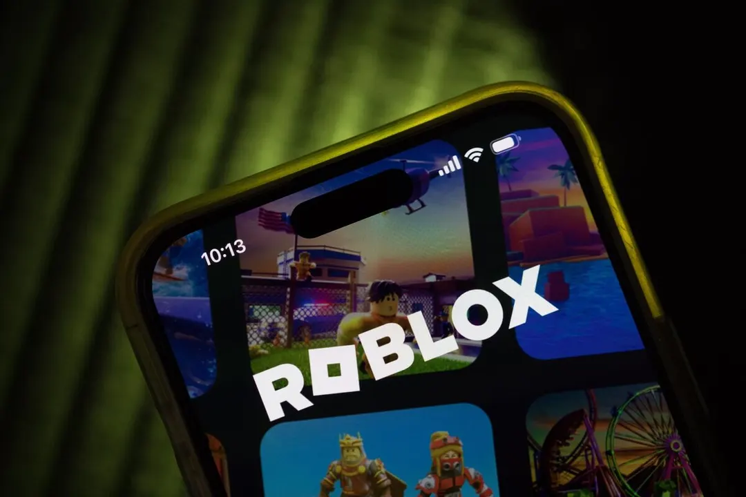 Roblox Q3 bookings fall 12% YoY to $1.7B, DAUs down 9% to 138M