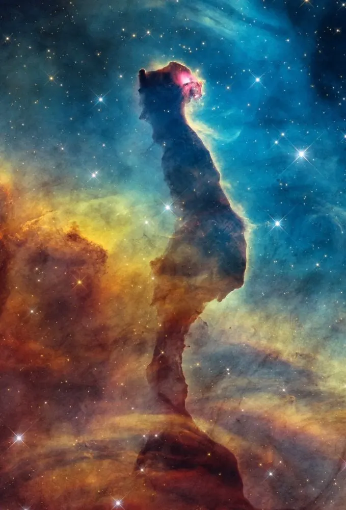 Hubble and JWST image the Cat's Head Nebula in Carina